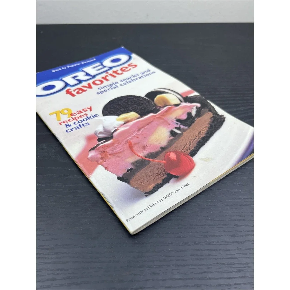 Oreo Favorites 79 Easy Recipes 2001 Cookbook Snacks Desserts Celebrations‎
